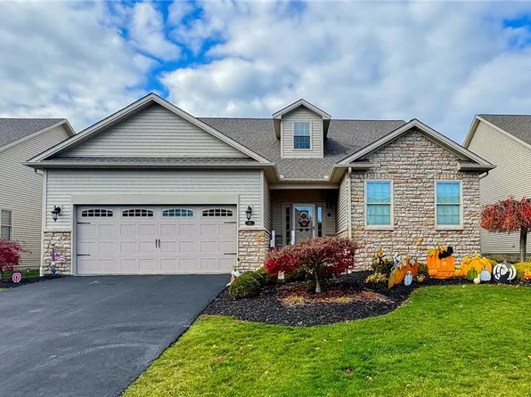 60 Barnstone Ln, Canfield, OH 44406