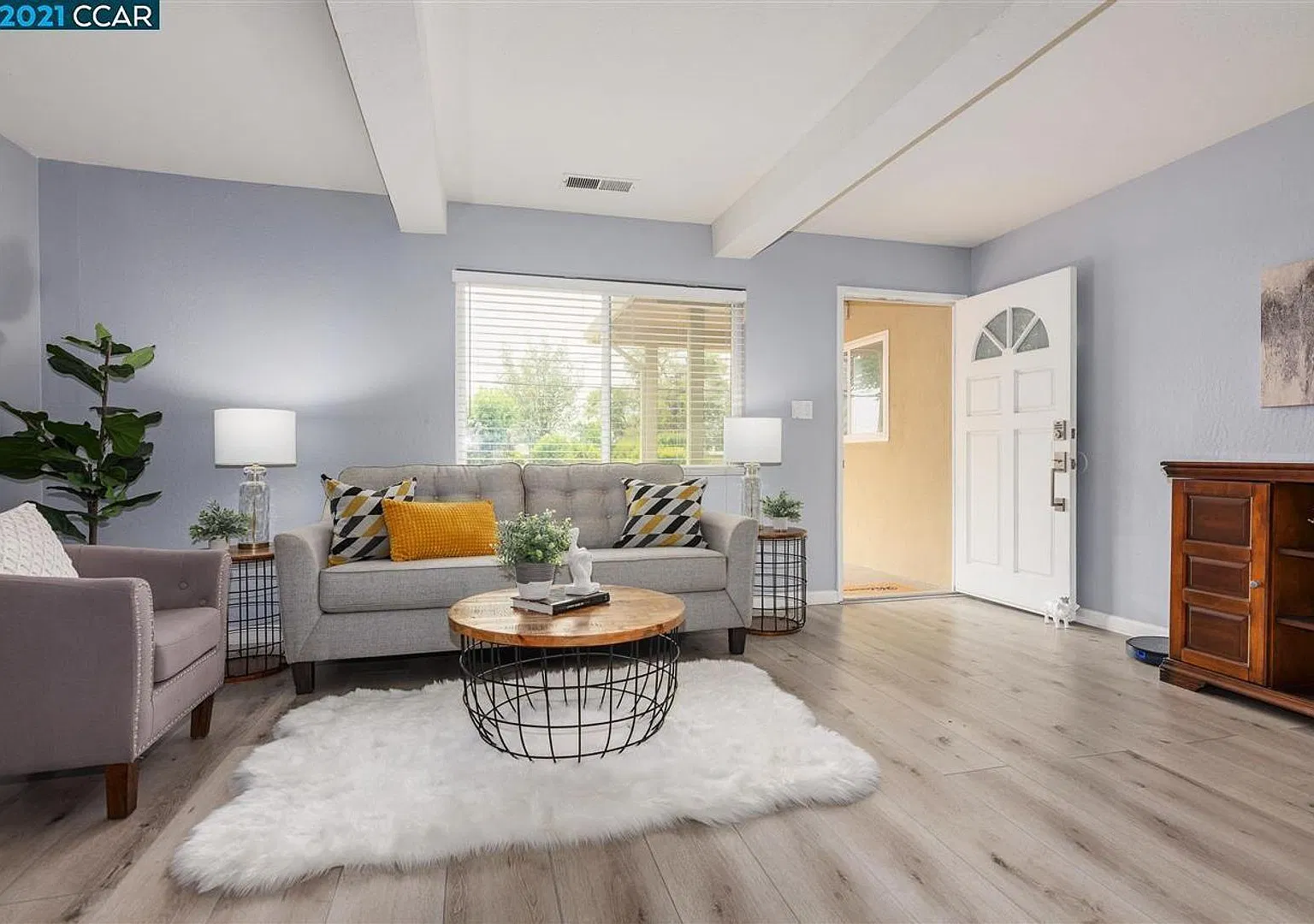 3 Bedroom 2 Bath Single Family Living In The Heart of Concord. — Photo 2