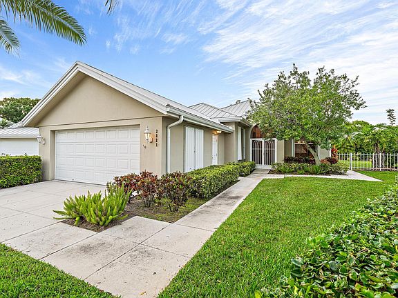 5th image of 2821 SW Brighton Way