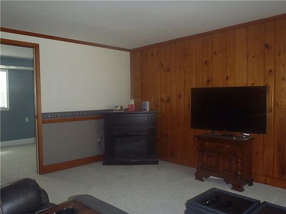 5th image of 30 Minquil Dr