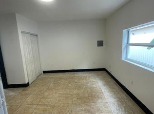 8940 NW 34th Avenue Rd #3, Miami, FL 33147