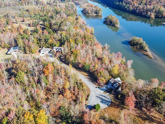 3rd image of Emory Cove Dr