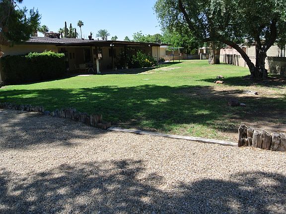 3rd image of 423 N Redondo Drive