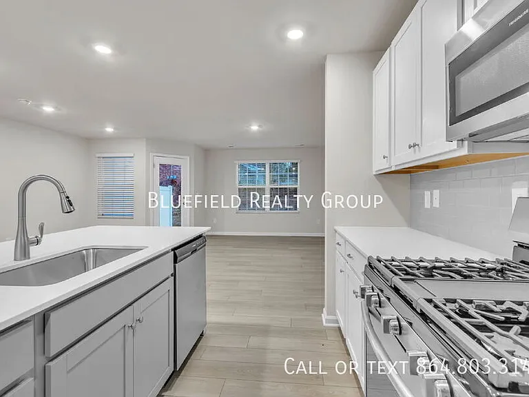 808 Harper St — Photo 12