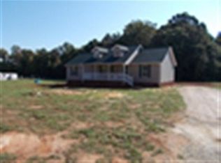 2292 Southbend Rd, Clover, SC 29710