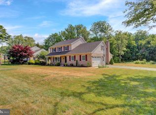 202 Suncrest Rd, Lancaster, PA 17601