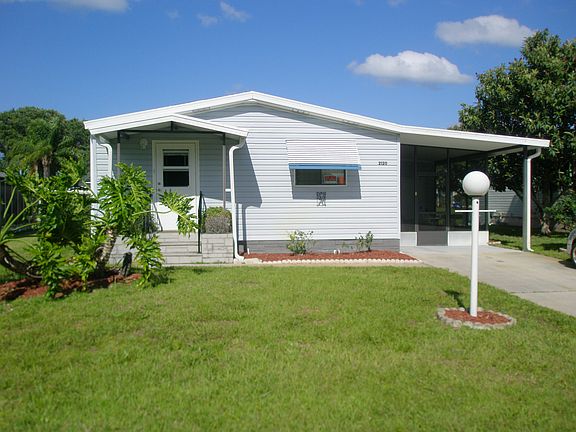 4th image of 2120 E Lakeview Dr