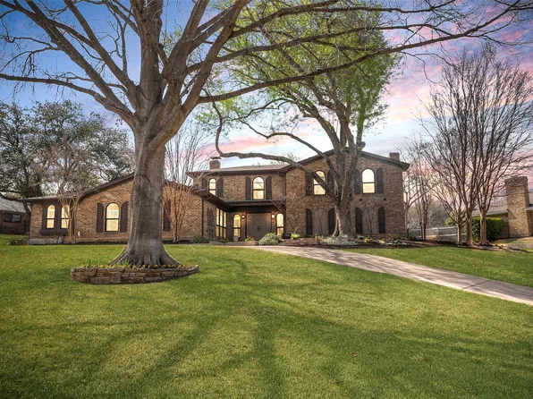 3850 Black Canyon Rd, Fort Worth, TX 76109