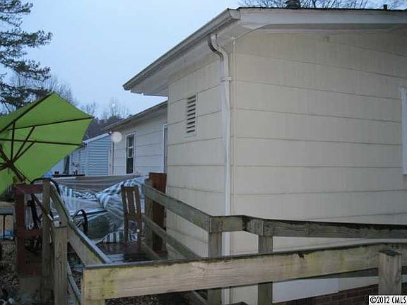 3rd image of 1417 John Ave