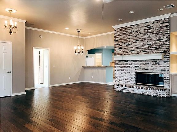 3rd image of 13140 Westpark Pl