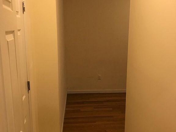 5th image of 2440 Walton Ave #13