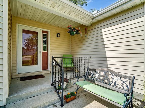 5th image of 734 Diamond Ct