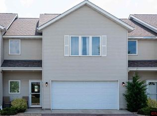 2102 Willow Trail, North Mankato, MN 56003