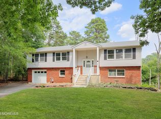 12 Corinne Ct, Jackson, NJ