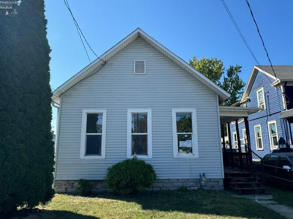 1529 Hayes Ave, Sandusky, OH 44870