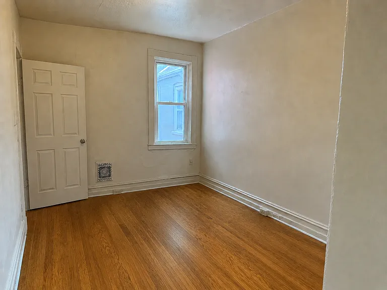 454 W. King St. — Photo 8