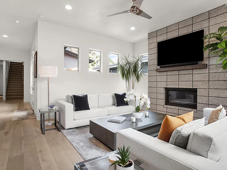 2548 E Warm Springs Ave — Photo 16