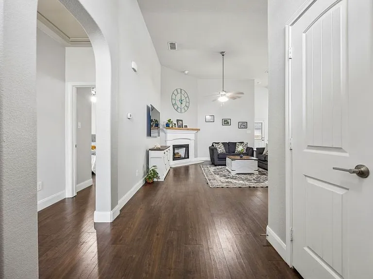 337 Delgany Trl — Photo 3