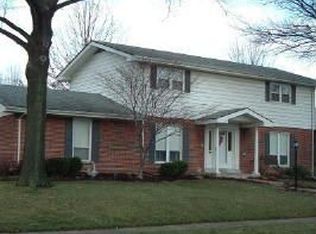 727 Henlin Dr, Saint Louis, MO 63123