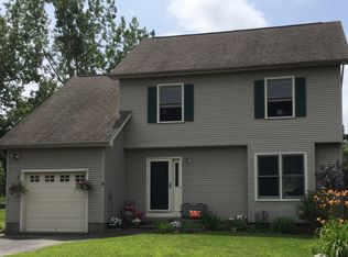 8 Derby Cir, South Burlington, VT 05403