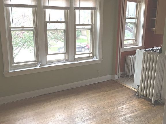 4th image of 1527 N Marshall St APT 14