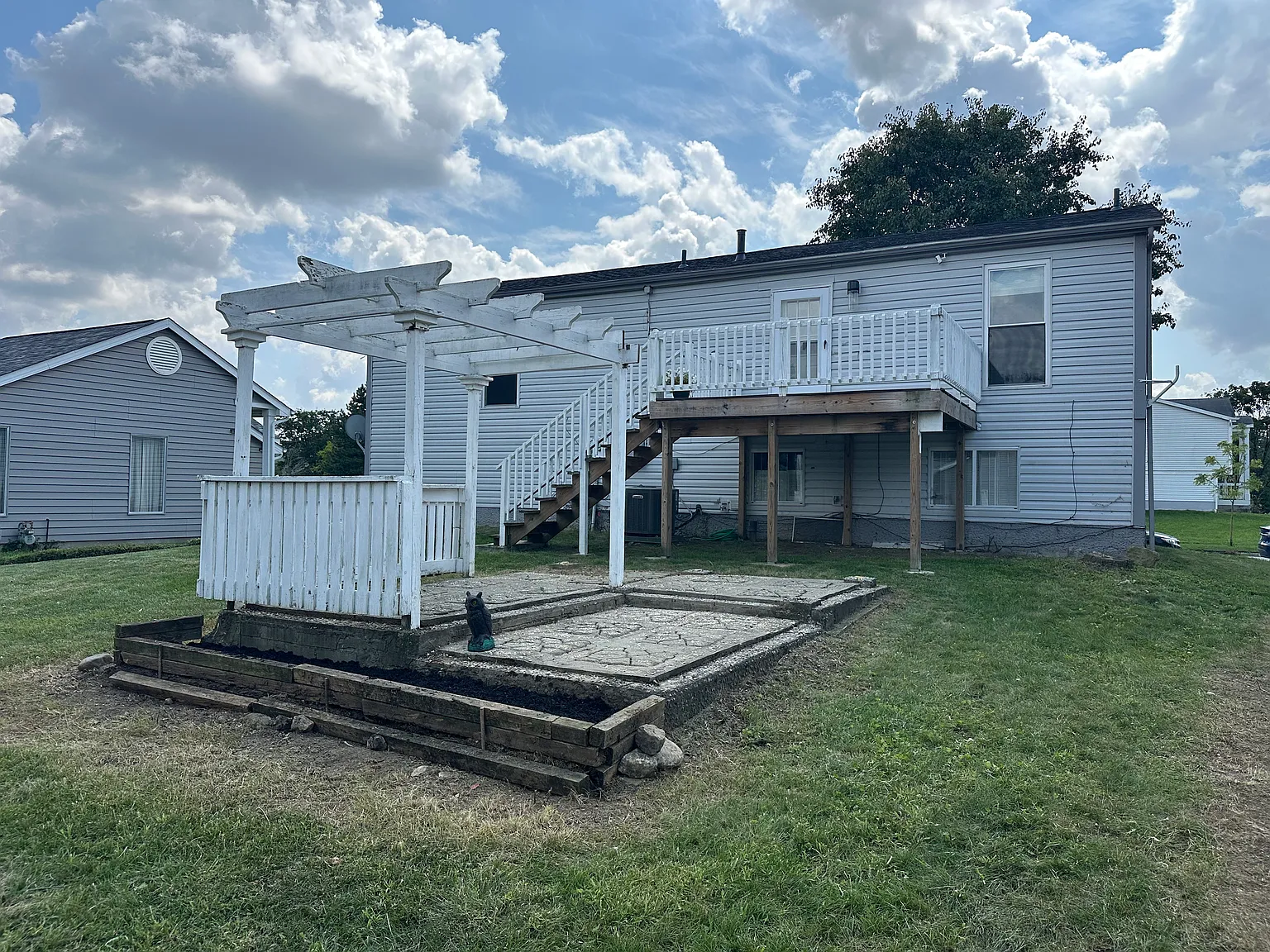 3 bed, 2.5 bath, 1624 sqft, $2,300 — Photo 4