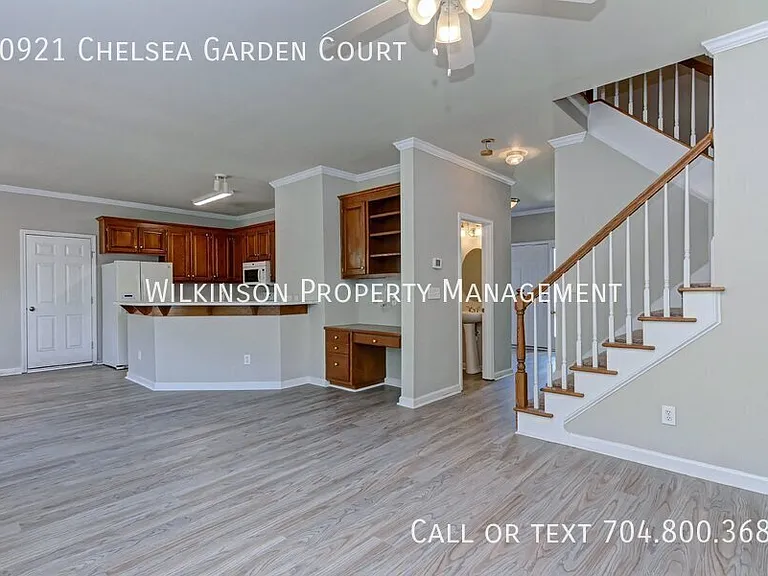 10921 Chelsea Garden Ct — Photo 15