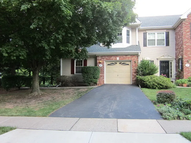 185 Sapphire Ln #561 photo 1