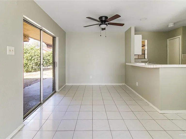 200 W Upas Ave — Photo 5