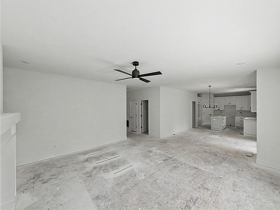 5th image of 7 Bexhill Cir