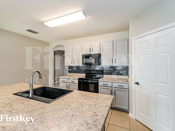 5th image of 1222 NW 13th Pl