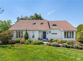 180 Taylor Rd, Portsmouth, RI 02871