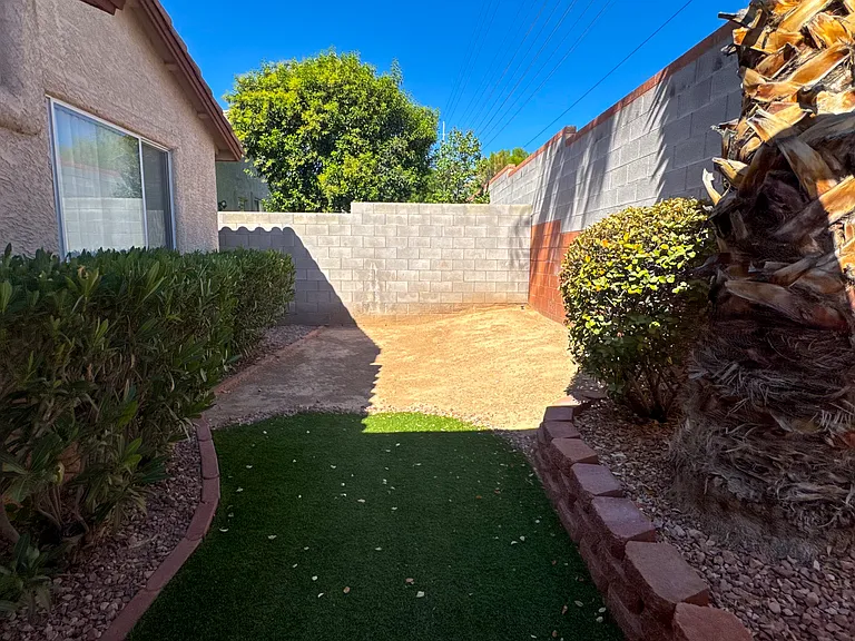 10724 Windrose Point Ave — Photo 35