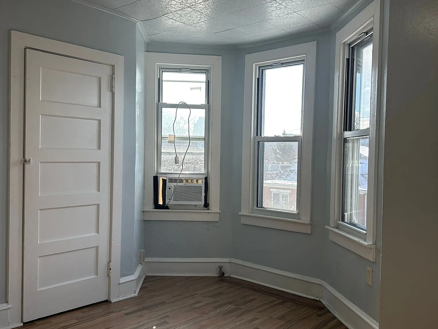 405 W 21st St — Photo 3