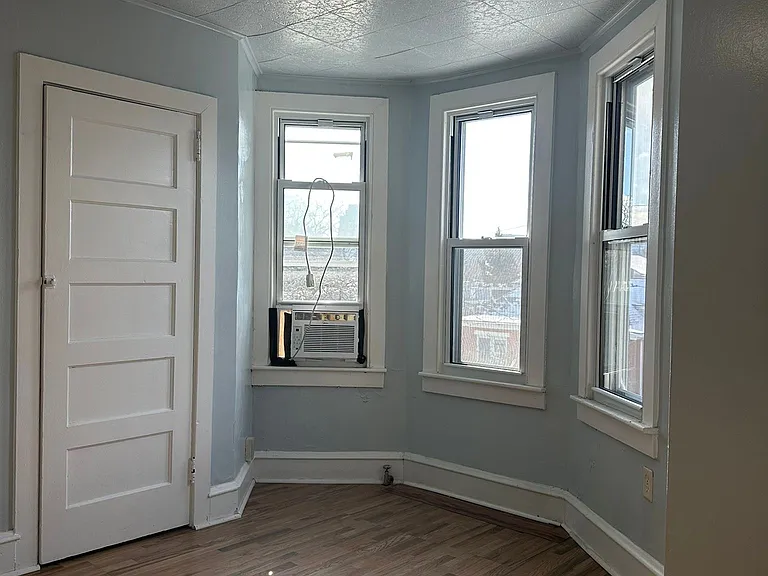 405 W 21st St #3 — Photo 3