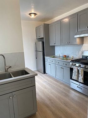 2nd image of 7421 Geary Blvd APT 3