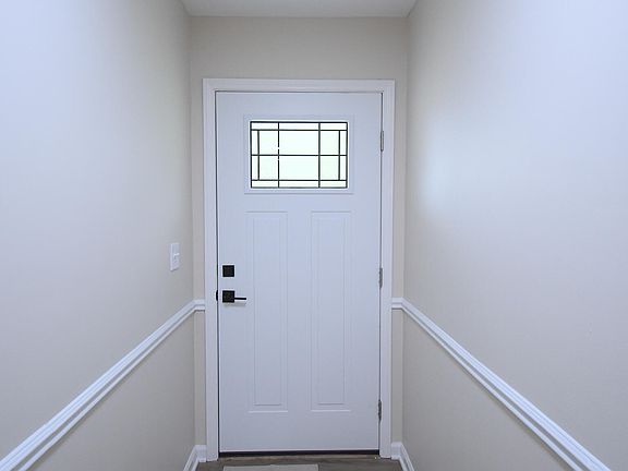 4th image of 109 Grant Dr