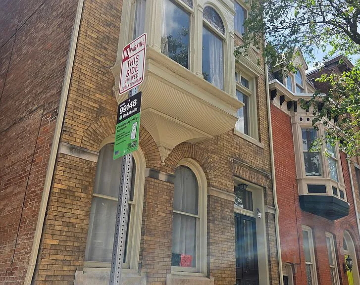 152 E Philadelphia St — Photo 1