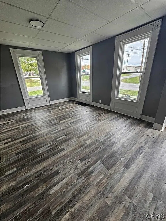 3 bed, 1.0 bath, 5658 sqft, $1,300 — Photo 4