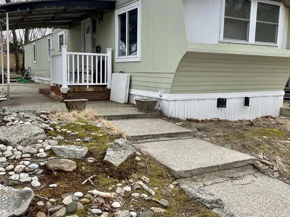 433 #35 Mill Rd, Calverton, NY 11933