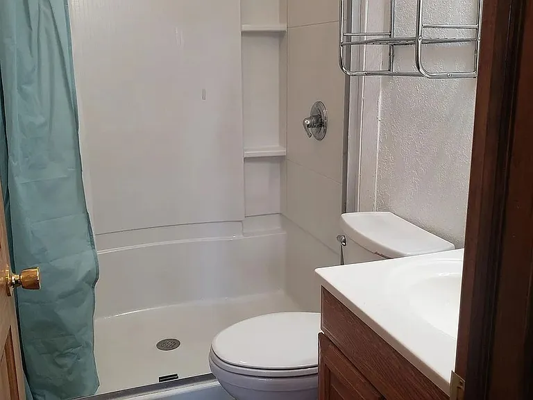 2215 Falls Ave — Photo 2