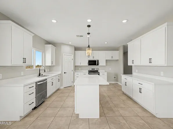 20427 W MOUNTAIN SAGE Drive, Buckeye, AZ 85326