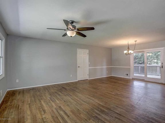 4th image of 831 Castle Dr