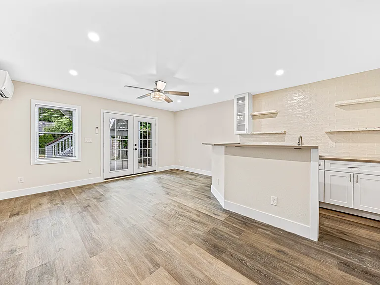 42 Forsythe St — Photo 35
