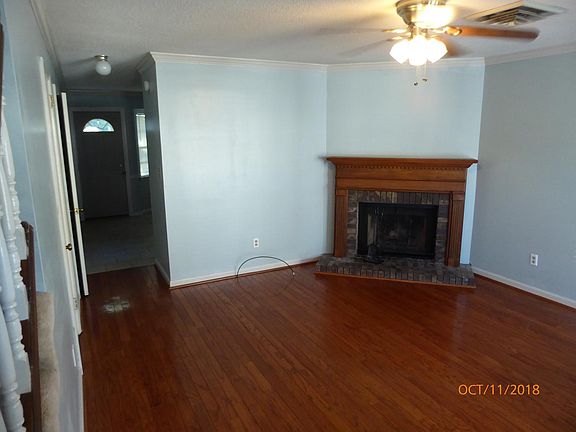 3rd image of 344 Jamestown Manor Dr