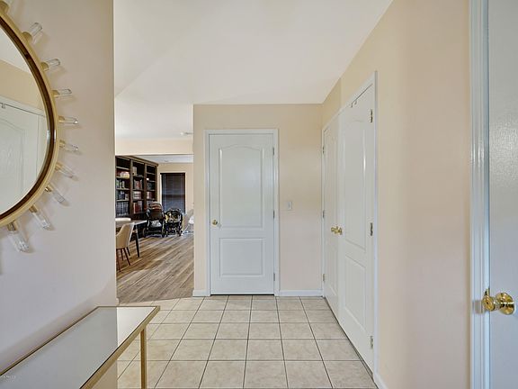 3rd image of 3 Aspen Ct