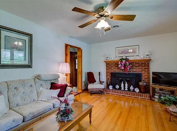 4th image of 167 Dogwood Ln