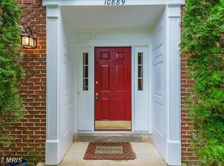 10889 Hunter Gate Way, Reston, VA 20194