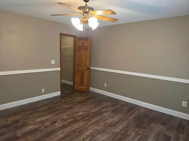 325 Westbrook Dr — Photo 9