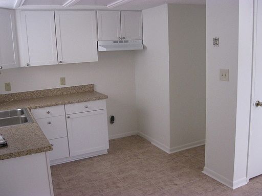 3rd image of 2109 Hinson Ave APT B4